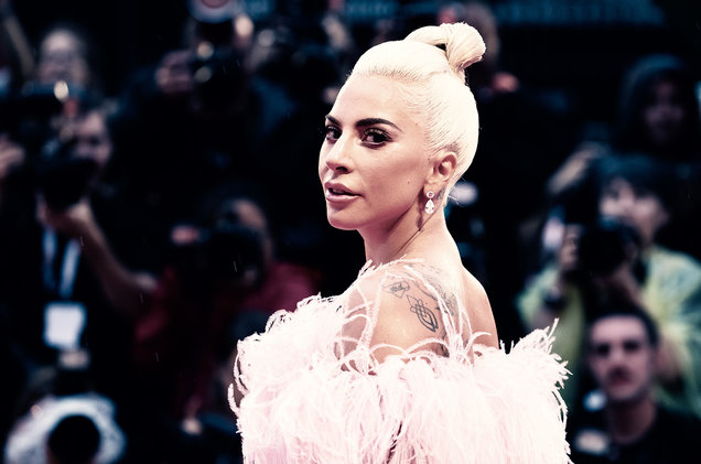 Lady Gaga e la Lettera Aperta Contro il Suicidio - Parla dei Suoi Problemi Psicologici e Fisici.