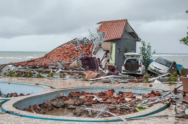 Due Membri della Band Seventeen Morti per lo Tsunami - Strage in Indonesia.