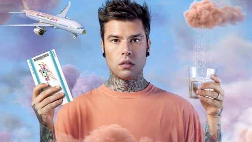 Fedez in Testa alle Classifiche - Paranoa Airlines è un Successo Assoluto.