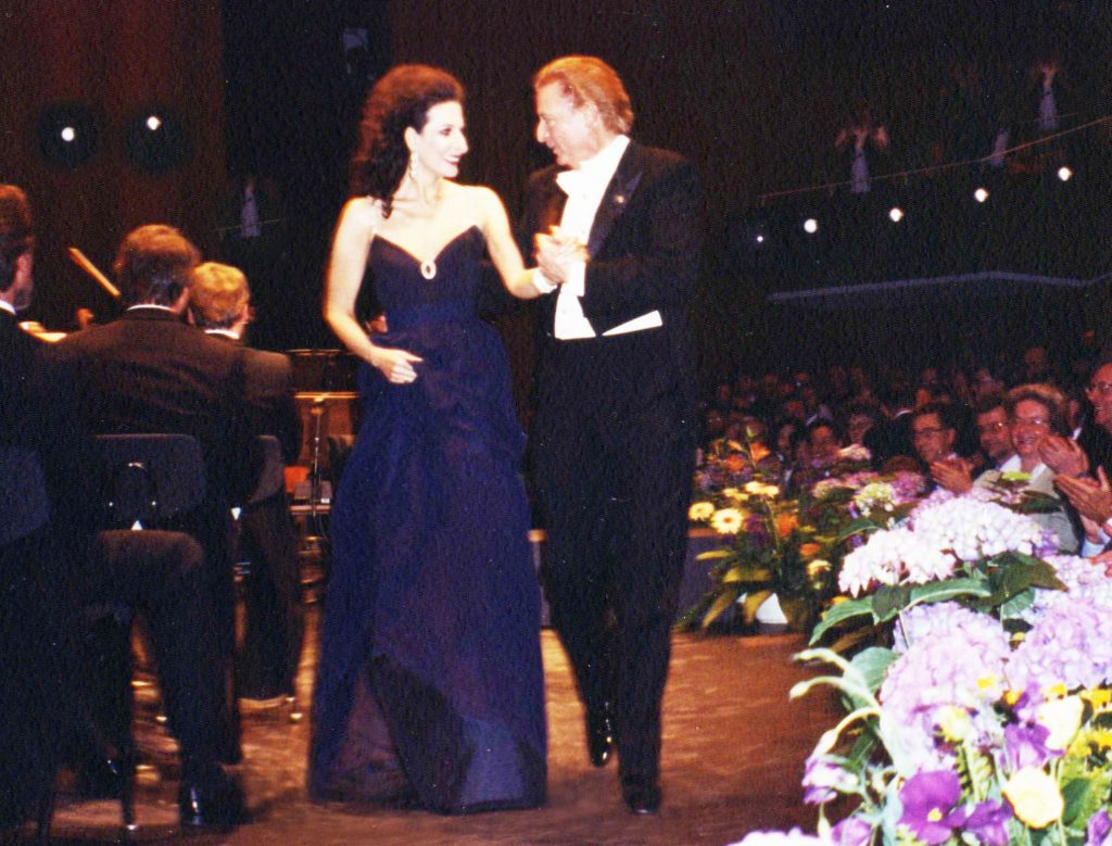 LUCIA ALIBERTI con ALFREDO KRAUS durante un Concerto alla Deutsche Oper di Berlino
