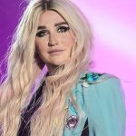 Kesha posticipa il tour di primavera a causa di un infortunio