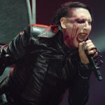 Marilyn Manson termina improvvisamente concerto con un crollo sul palco apparente