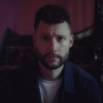Calum Scott si Racconta: "La Mia Vita Rovinata Perch&eacute; Gay".