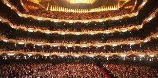 Il MET Opera Regala Biglietti ai Dipendenti Pubblici - Un Momento di Respiro per gli USA.