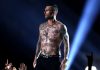 Adam Levine dei Maroon 5 al Super Bowl - Commenta le Critiche per lo Show Americano.